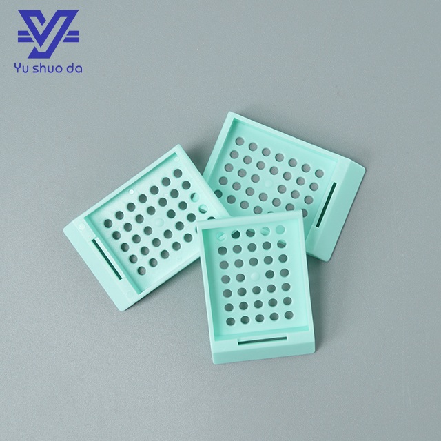 embedding tissue cassettes