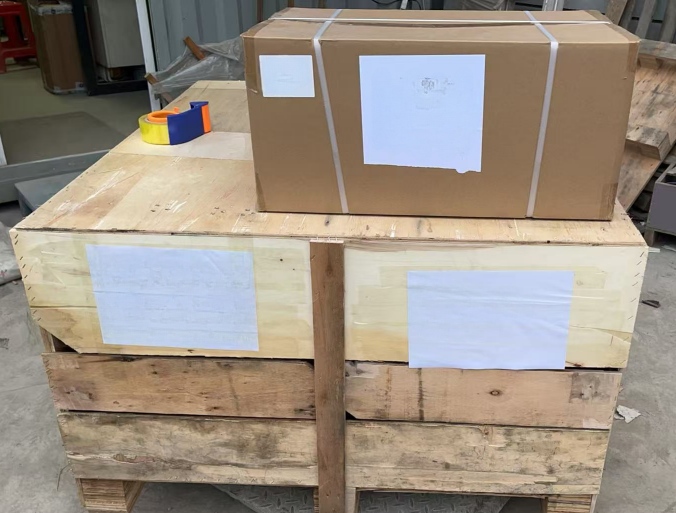 10 Sets of Cabinets & 50 Boxes of Slide Cassettes Successfully Shipped to El Salvador